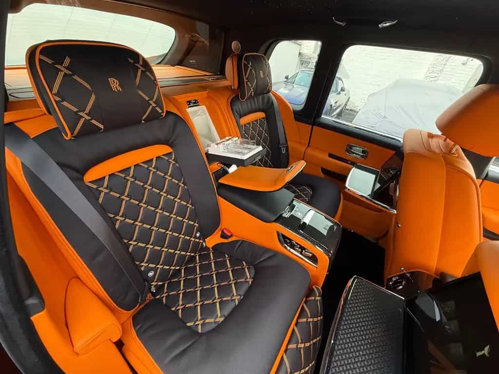 Rolls-Royce Cullinan *Black Badge*Sanctuary *4-Seats*PD01/26 null-photo-17