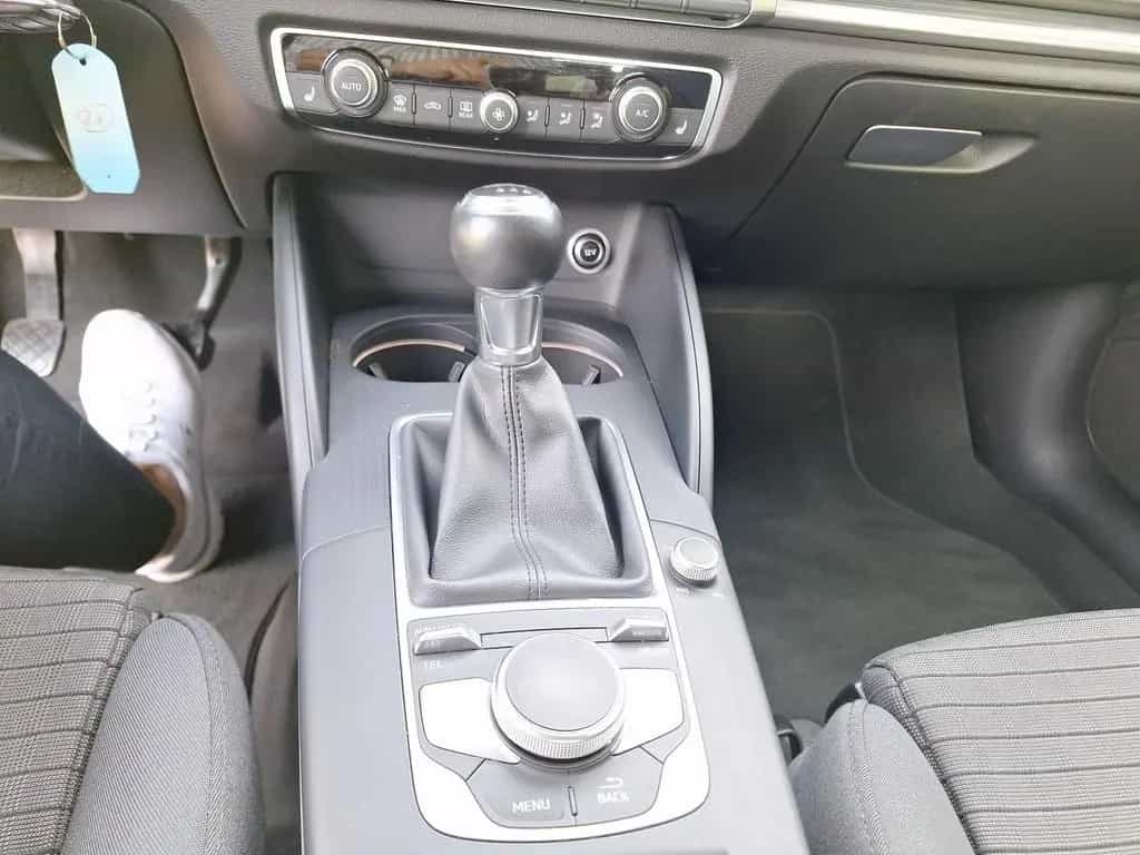 Audi A3 Sportback 30TFSI Sport AHK, MMI-Navi 11/2018-photo-17