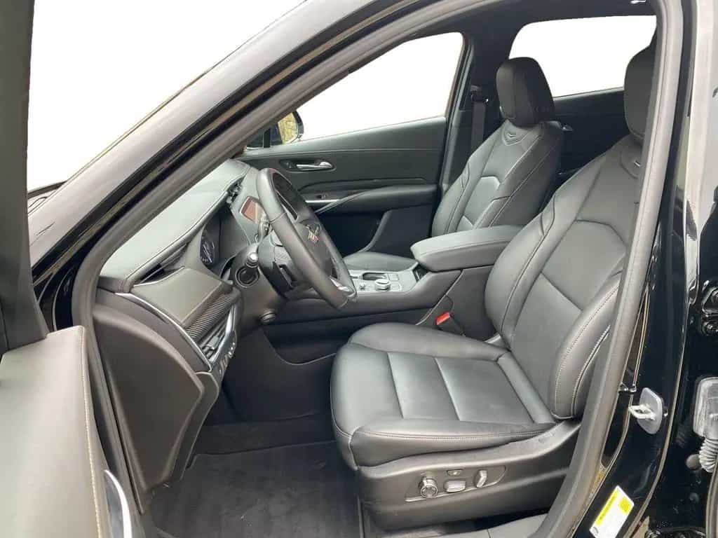Cadillac XT4 2.0 Sport AWD Sitzbelüft.+Panoramadach 11/2023-photo-10