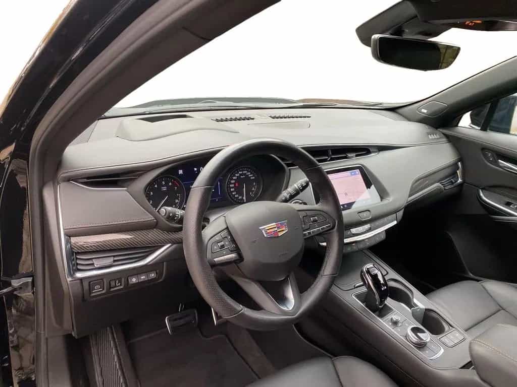 Cadillac XT4 2.0 Sport AWD Sitzbelüft.+Panoramadach 11/2023-photo-11