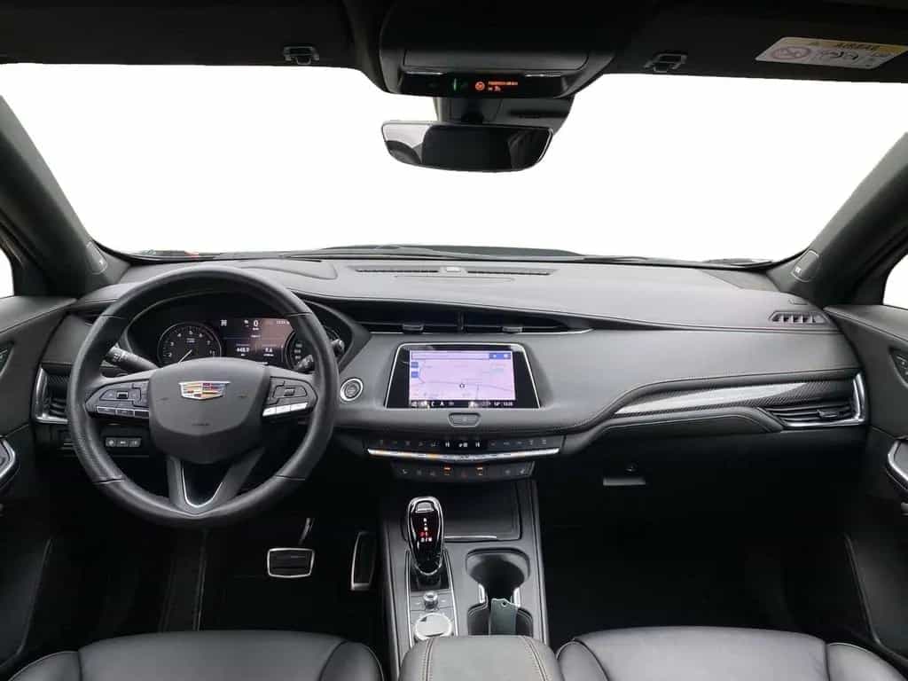 Cadillac XT4 2.0 Sport AWD Sitzbelüft.+Panoramadach 11/2023-photo-14