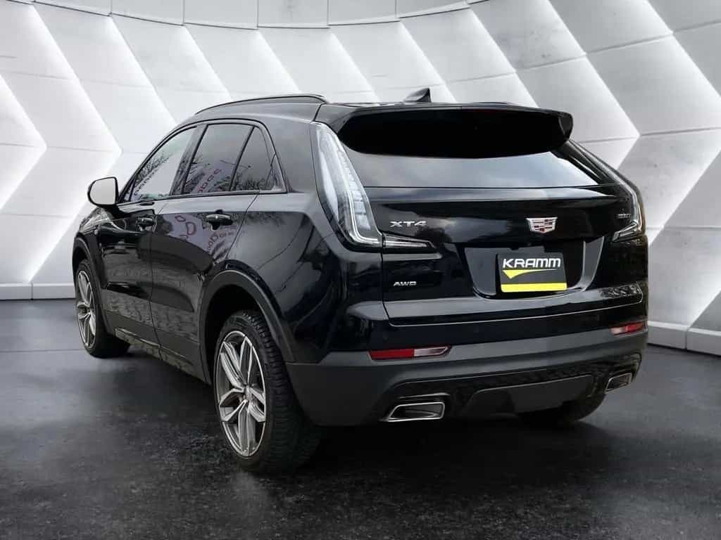 Cadillac XT4 2.0 Sport AWD Sitzbelüft.+Panoramadach 11/2023-photo-2