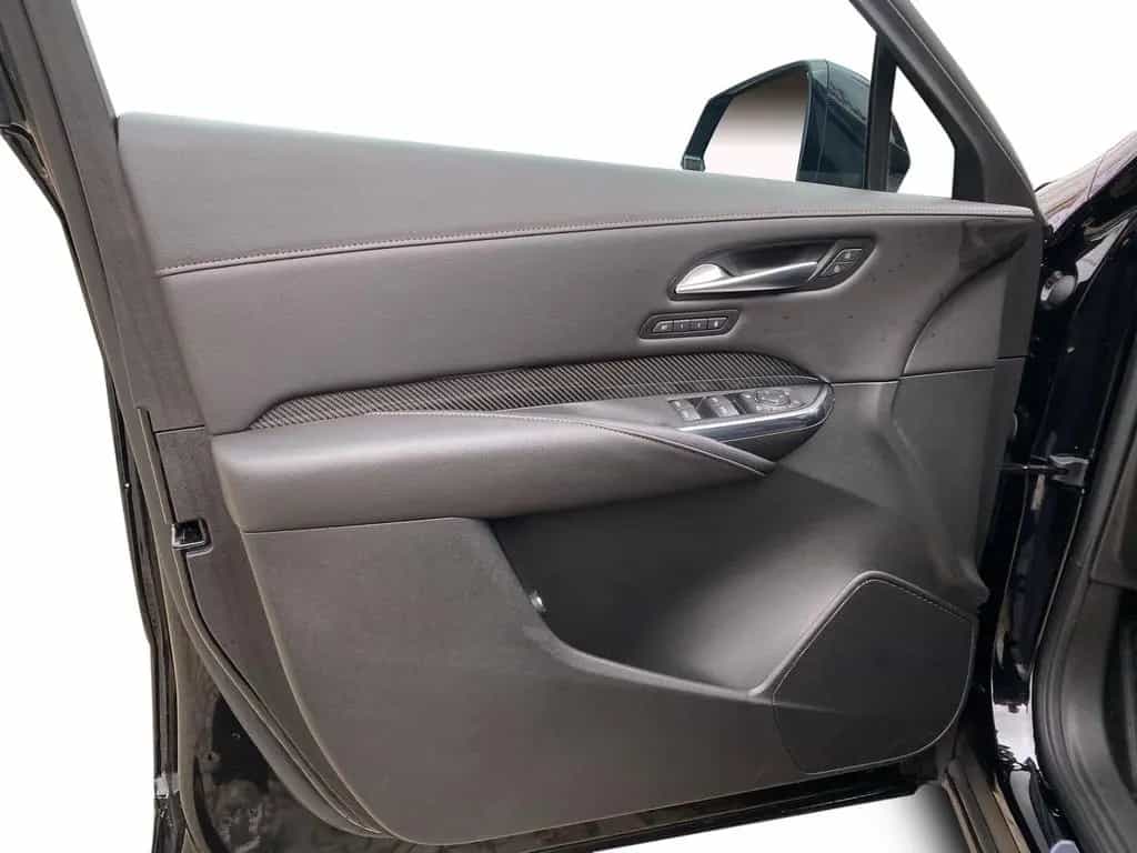 Cadillac XT4 2.0 Sport AWD Sitzbelüft.+Panoramadach 11/2023-photo-20