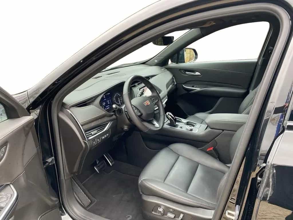 Cadillac XT4 2.0 Sport AWD Sitzbelüft.+Panoramadach 11/2023-photo-9