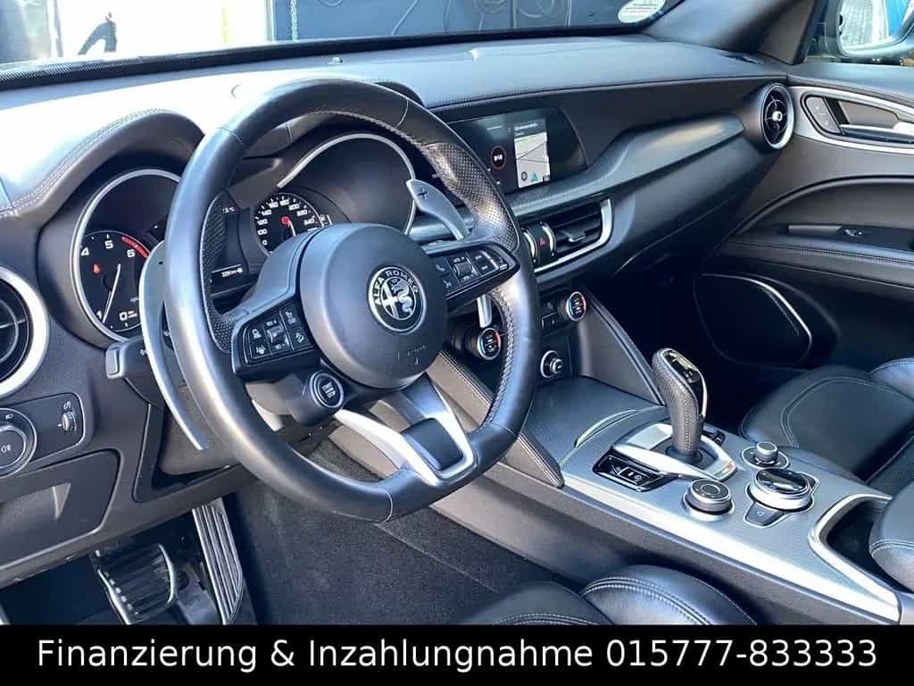 Alfa Romeo Stelvio Veloce Q4 Allrad Xenon Kamera ACC AHK 06/2021-photo-1