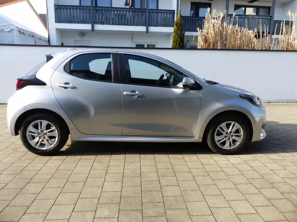 Toyota Yaris 1.5 VVT-iE Klima Kamera SHZ CarPlay Alu 10/2022-photo-17
