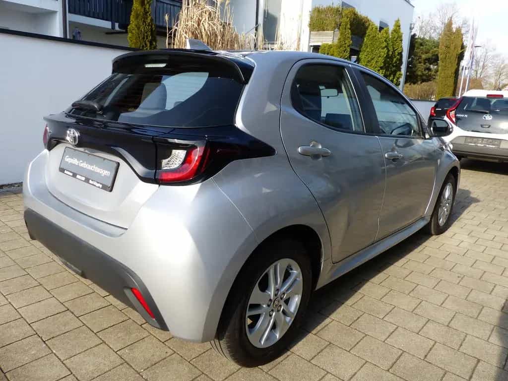 Toyota Yaris 1.5 VVT-iE Klima Kamera SHZ CarPlay Alu 10/2022-photo-18