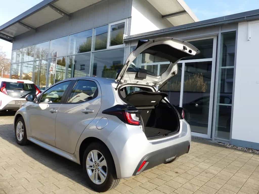 Toyota Yaris 1.5 VVT-iE Klima Kamera SHZ CarPlay Alu 10/2022-photo-20