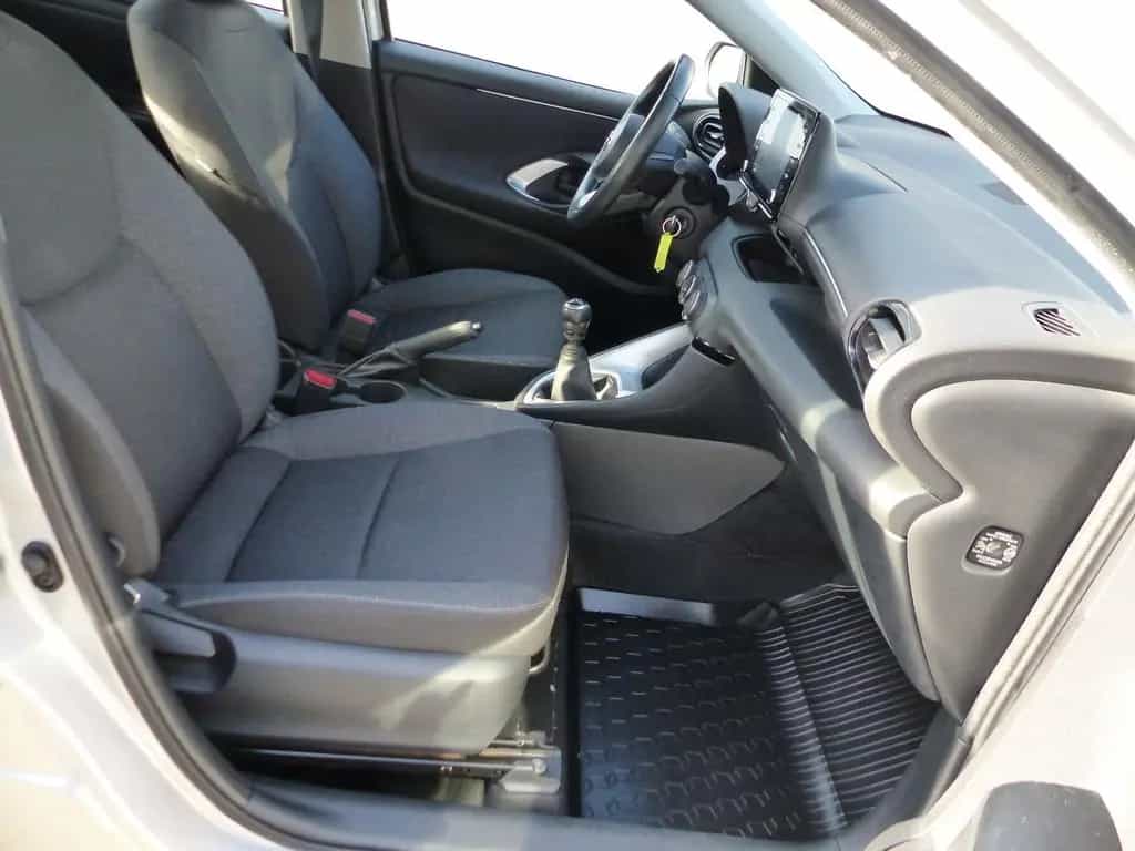 Toyota Yaris 1.5 VVT-iE Klima Kamera SHZ CarPlay Alu 10/2022-photo-5