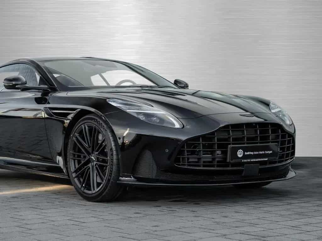 Aston Martin DB12 V8 Coupe null-photo-17