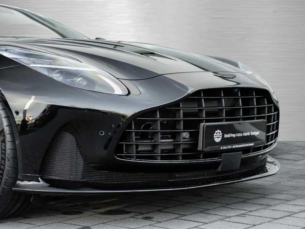 Aston Martin DB12 V8 Coupe null-photo-19