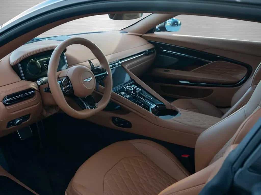 Aston Martin DB12 V8 Coupe null-photo-2