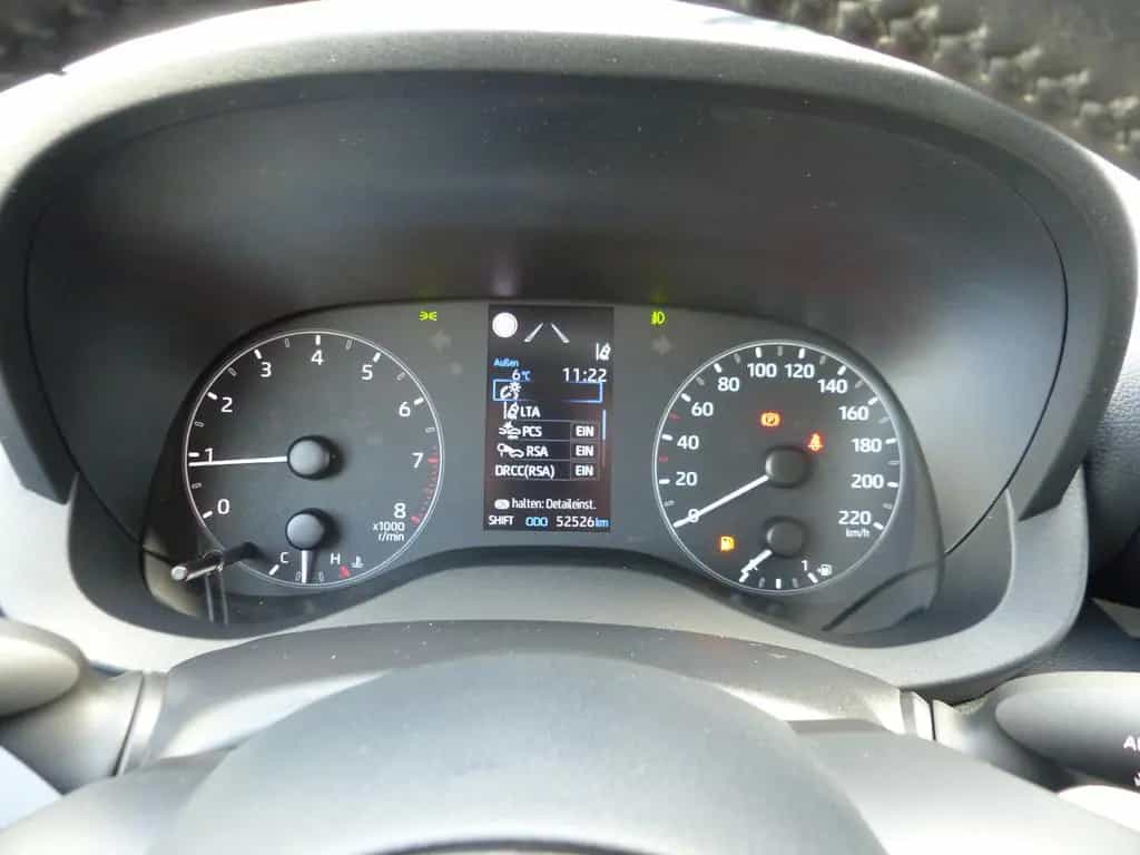 Toyota Yaris 1.5 Kamera LED CarPlay DAB SHZ AHK 04/2021-photo-13
