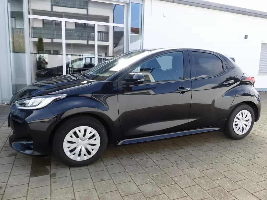 Toyota Yaris 1.5 Kamera LED CarPlay DAB SHZ AHK 04/2021-photo-2