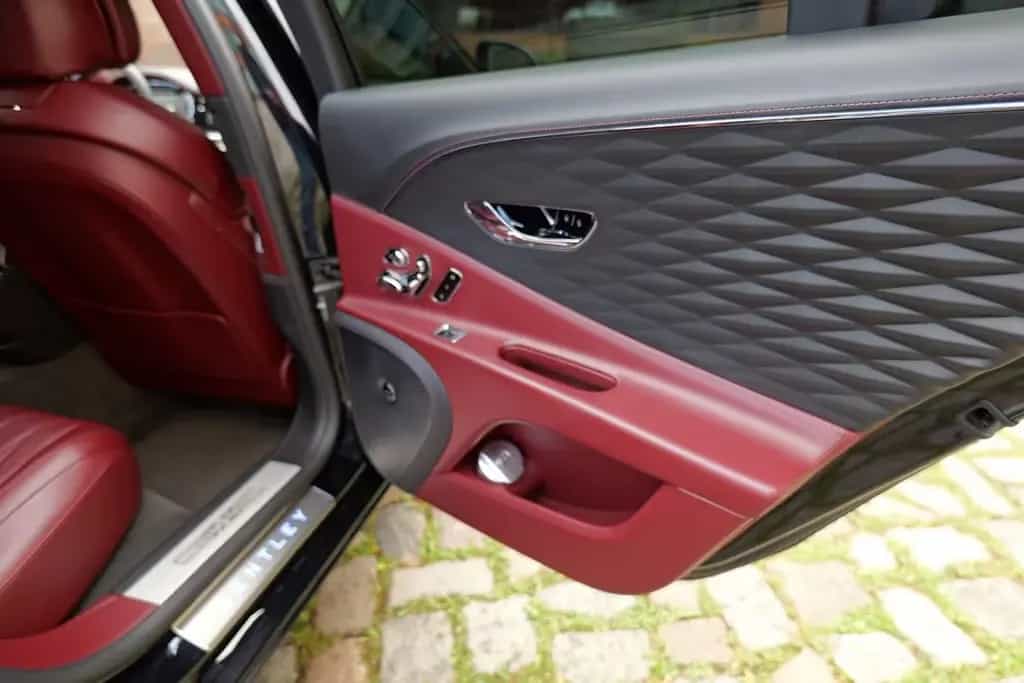 Bentley Flying Spur 6.0 W12 4 Mulliner First Edition 09/2020-photo-21