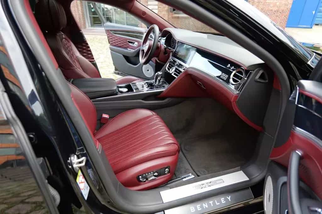 Bentley Flying Spur 6.0 W12 4 Mulliner First Edition 09/2020-photo-27