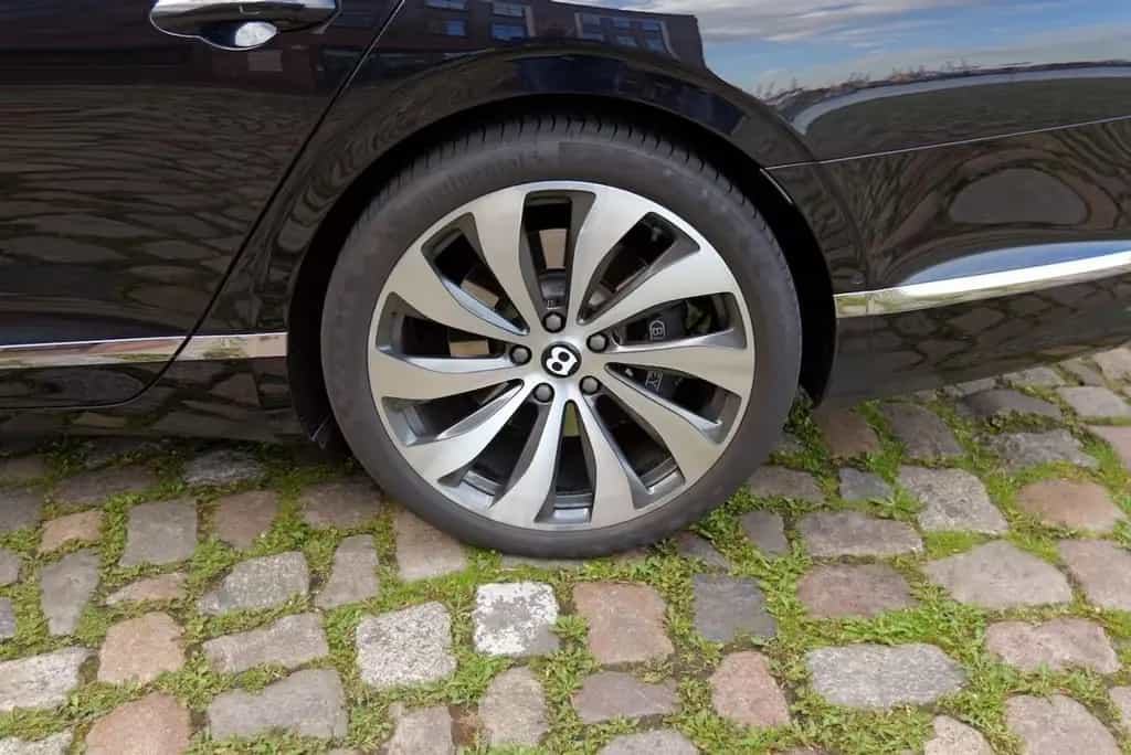 Bentley Flying Spur 6.0 W12 4 Mulliner First Edition 09/2020-photo-31