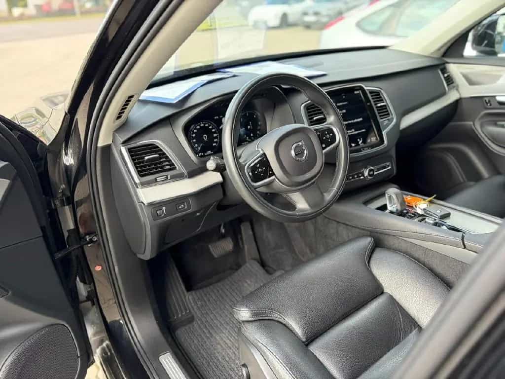 Volvo XC90 Momentum Pro AWD 07/2021-photo-8
