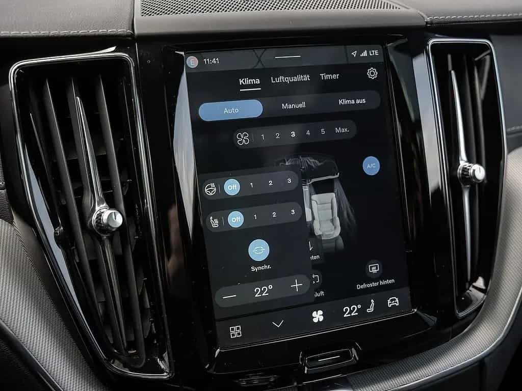 Volvo XC60 B5 AWD Ultimate Dark 07/2023-photo-13
