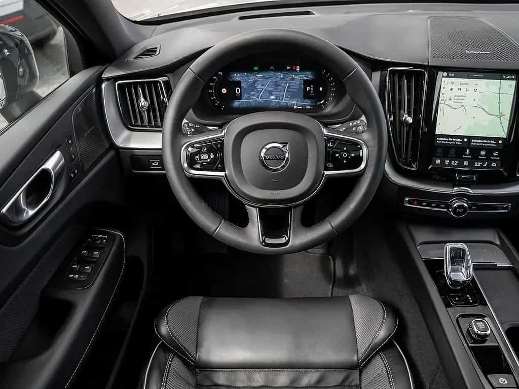 Volvo XC60 B5 AWD Ultimate Dark 07/2023-photo-9