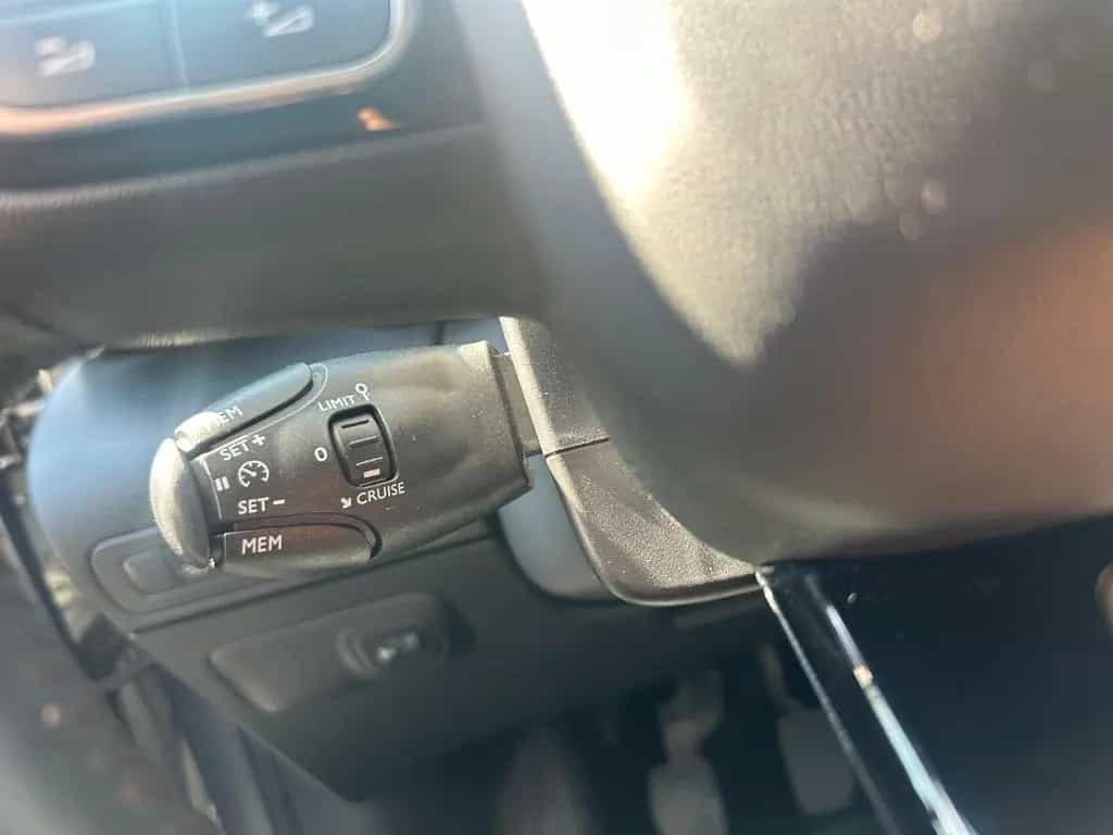 Citroën C3 Aircross Shine PANO/NAVI/SHZ/LEDER/KAMERA 01/2020-photo-24