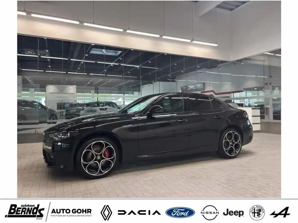 Alfa Romeo Giulia 2.0 Turbo 16V AT8-Q4 Veloce AUTOMATIK 4WD 11/2024-photo-0