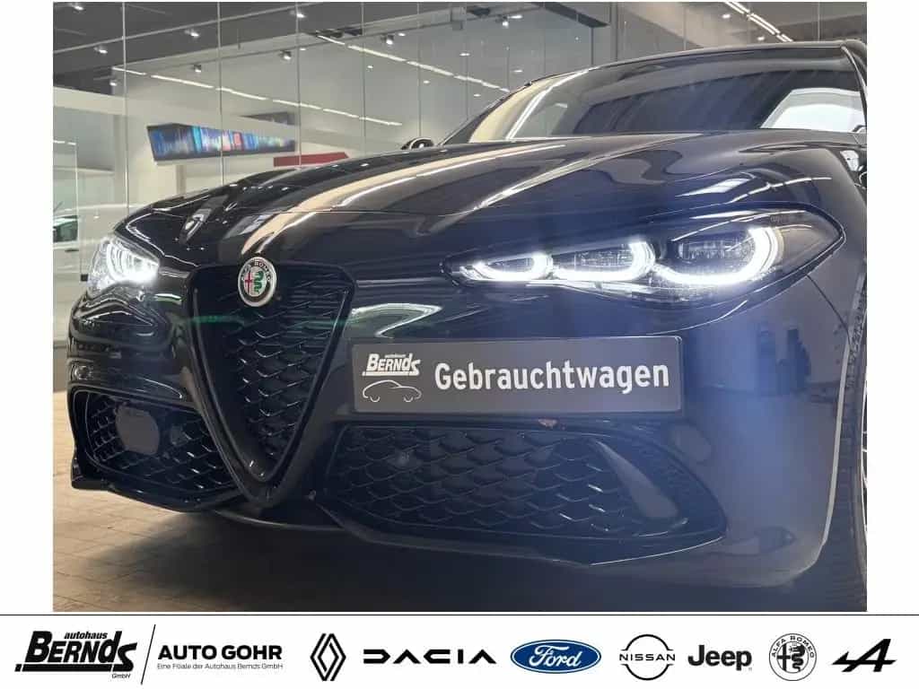 Alfa Romeo Giulia 2.0 Turbo 16V AT8-Q4 Veloce AUTOMATIK 4WD 11/2024-photo-25