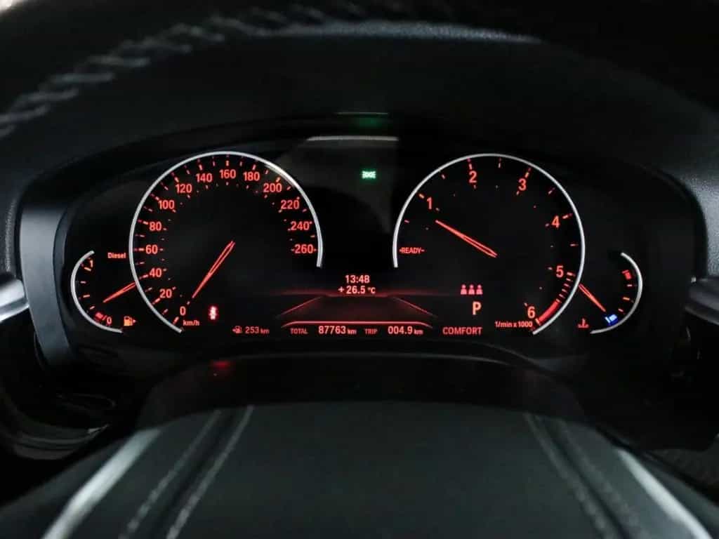 BMW 520 d Touring NAVI Parkassistent Alarm SHZ 12/2018-photo-14