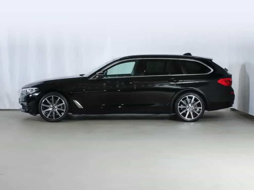 BMW 520 d Touring NAVI Parkassistent Alarm SHZ 12/2018-photo-2