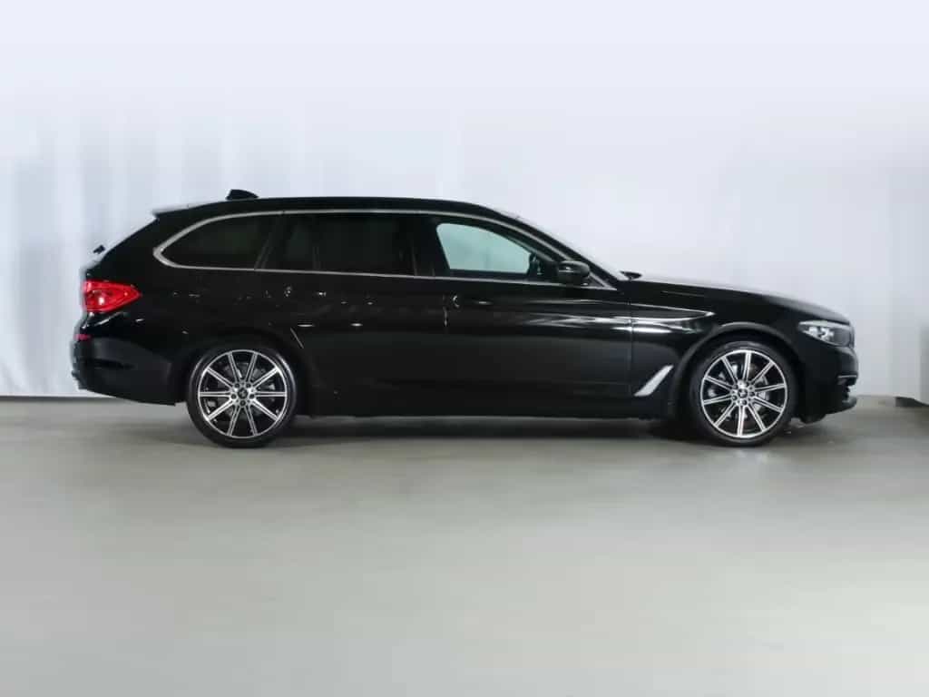 BMW 520 d Touring NAVI Parkassistent Alarm SHZ 12/2018-photo-3
