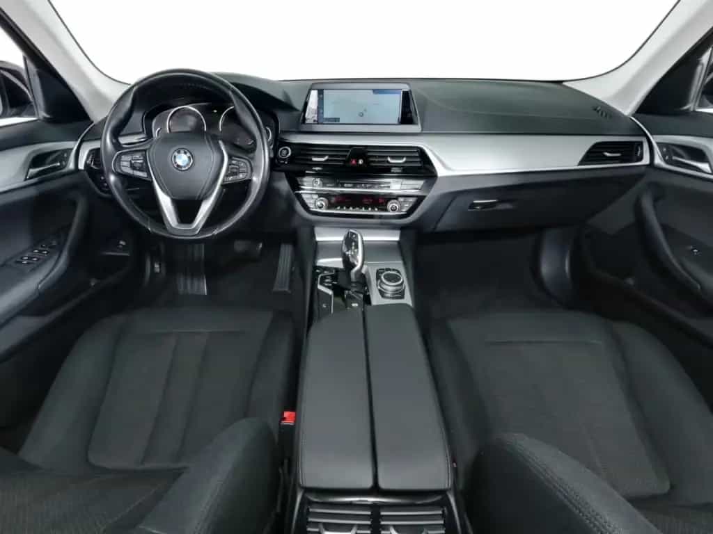 BMW 520 d Touring NAVI Parkassistent Alarm SHZ 12/2018-photo-8