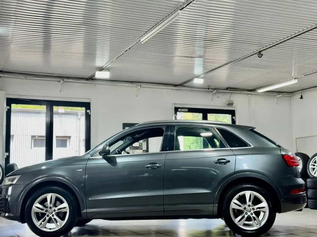Audi Q3 sport*S-line Selection*DSG*Navi*B.tooth*DSP* 06/2015-photo-1