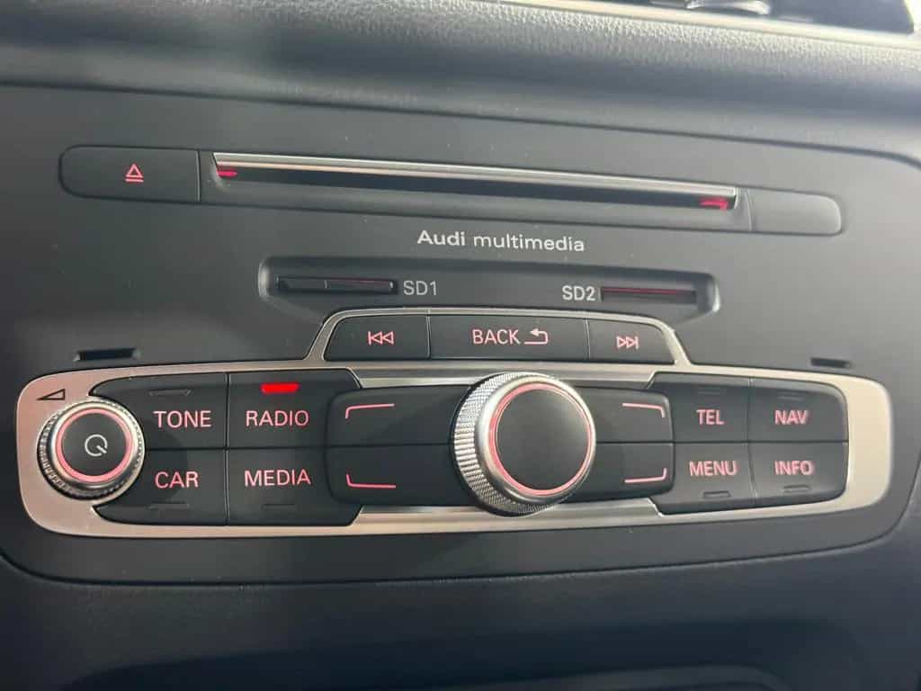 Audi Q3 sport*S-line Selection*DSG*Navi*B.tooth*DSP* 06/2015-photo-24