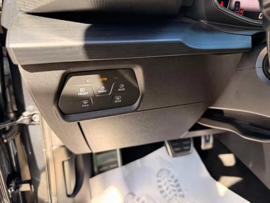 Cupra Leon Sportstourer VZ AUT~Beats~Navi~ACC~Copper~ 04/2023-photo-15