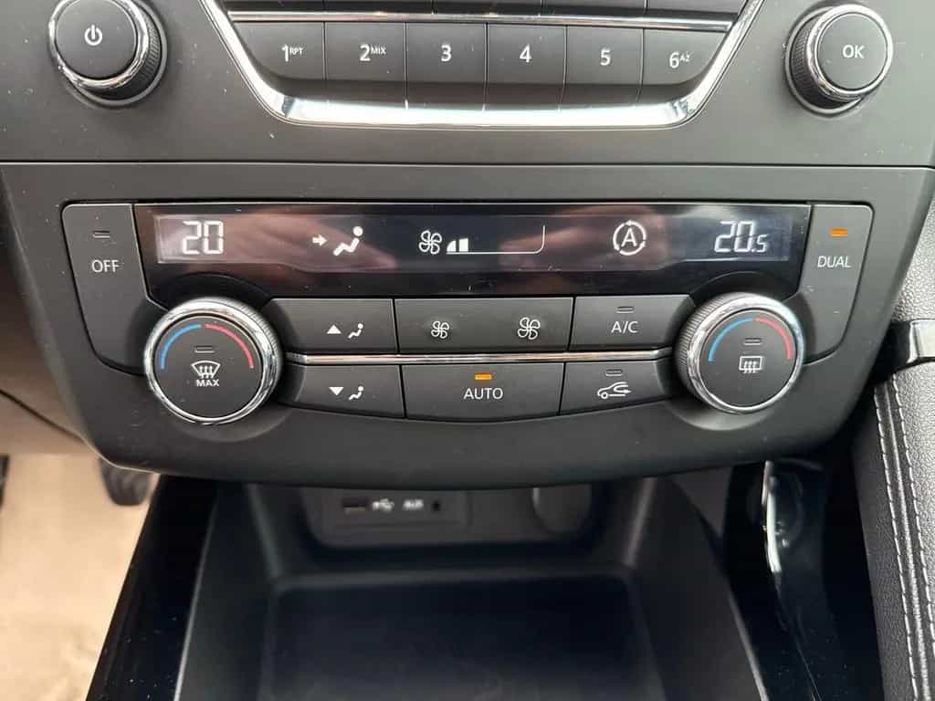 Renault Kadjar LIFE ENERGY 1.2 TCe CD+MP3+LM-RÄDER 12/2015-photo-17