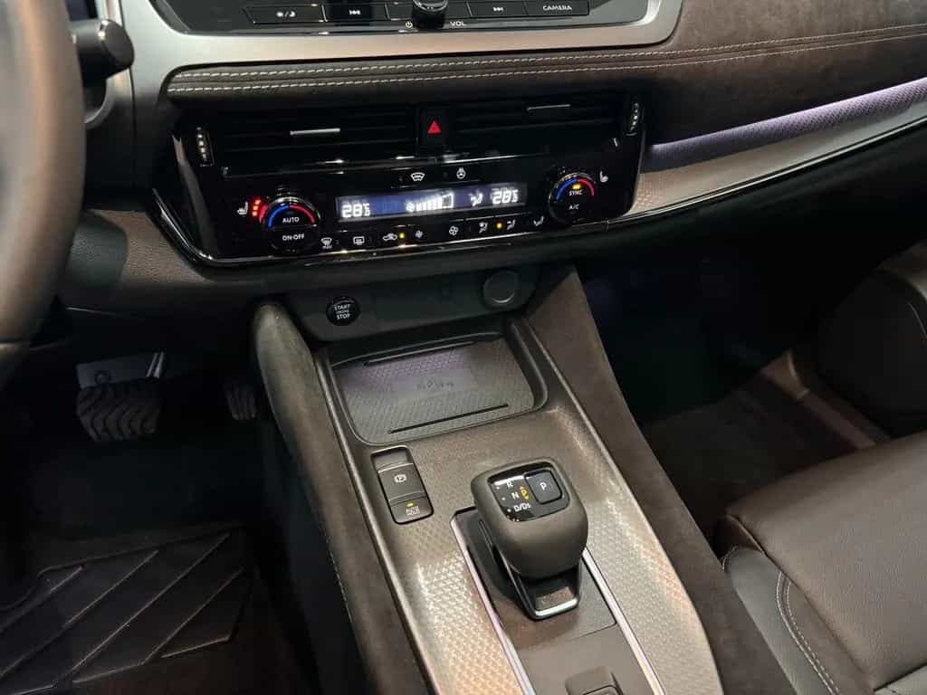 Nissan Qashqai N-Design Leder*Pano*HeadUp*20Zoll 03/2026-photo-20