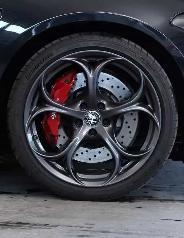 Alfa Romeo Giulia Quadrifoglio 520PS*Facelift*Matrix*ACC 02/2024-photo-28