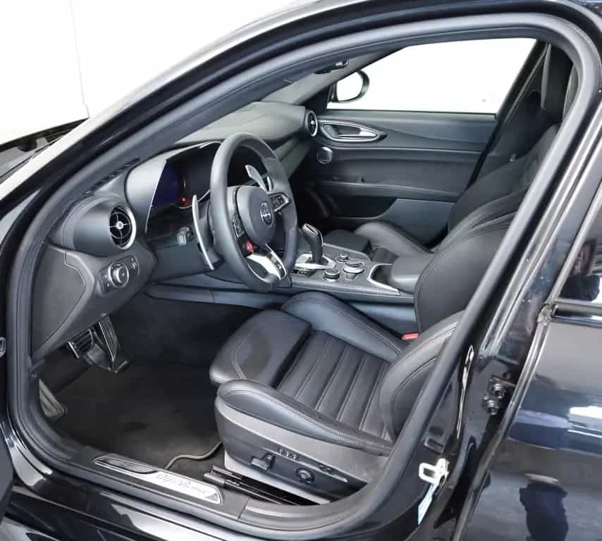 Alfa Romeo Giulia Quadrifoglio 520PS*Facelift*Matrix*ACC 02/2024-photo-8