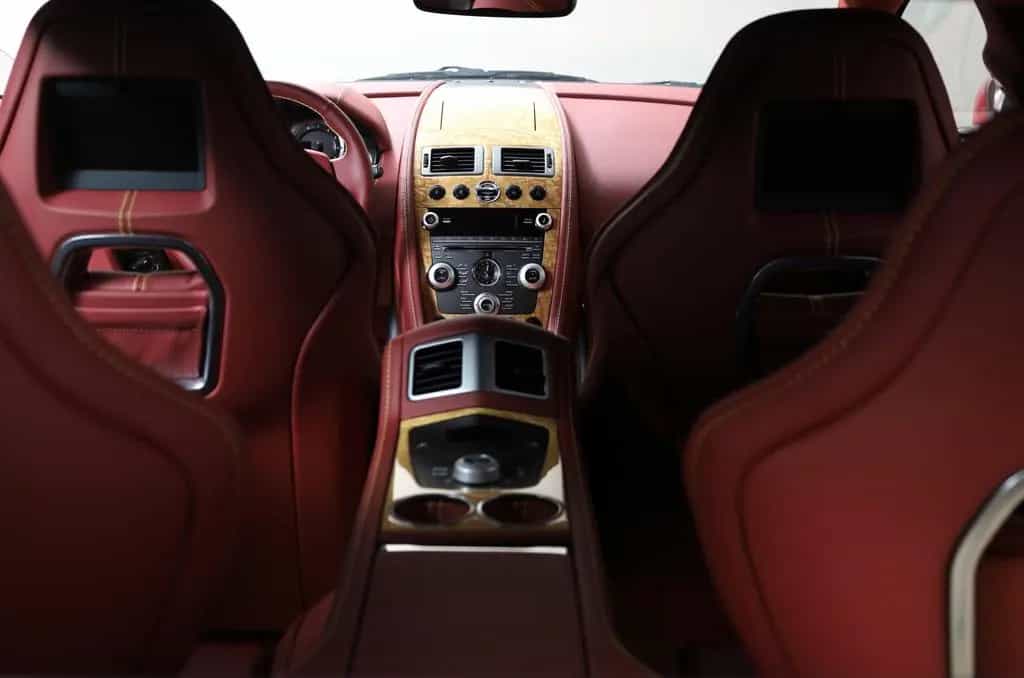 Aston Martin Rapide Rapide Individual NEW Chassis-Nummer 1 12/2010-photo-18