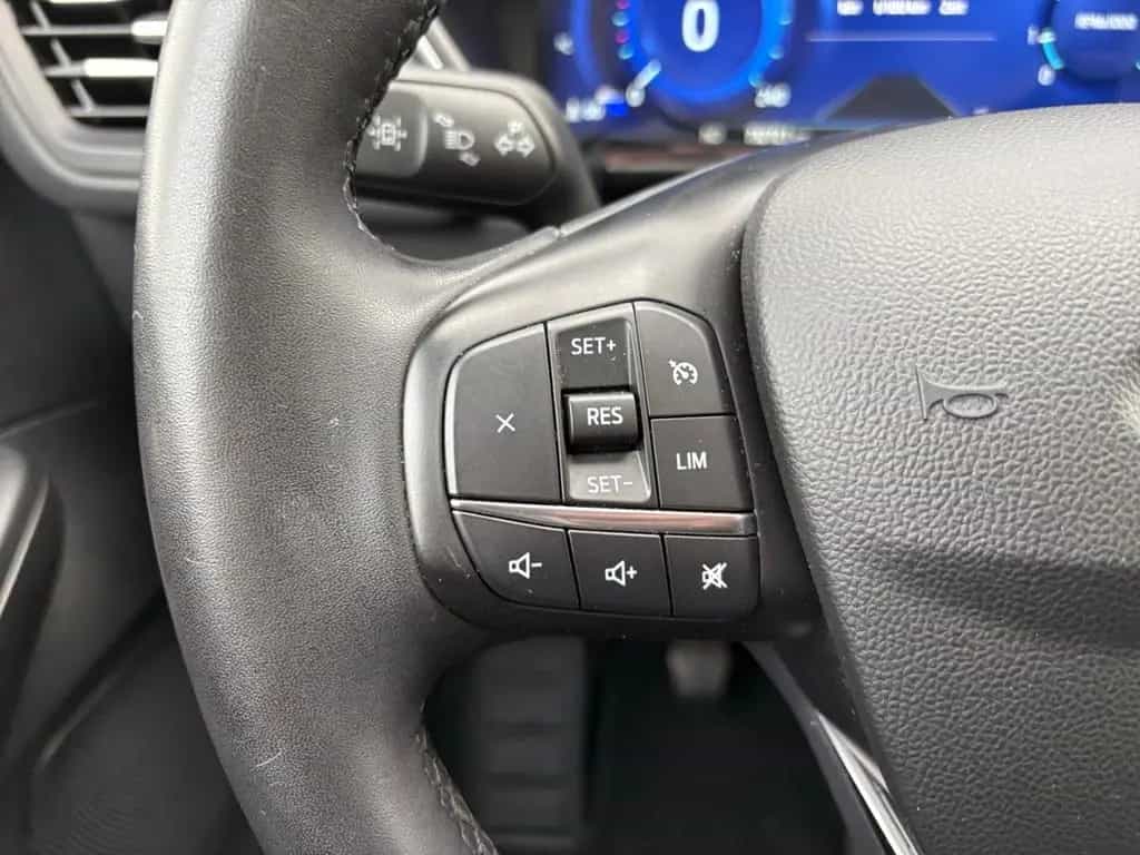 Ford Kuga 1.5 EcoBoost Titanium *LED*Pano*CAM*4xSHZ* 11/2021-photo-24