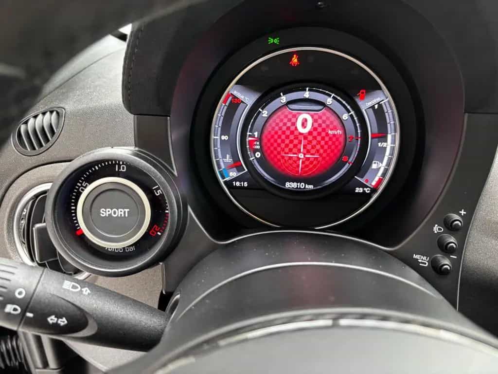 Abarth 500C 595 C Competizione Navi Xenon Karbon Klima 11/2017-photo-14