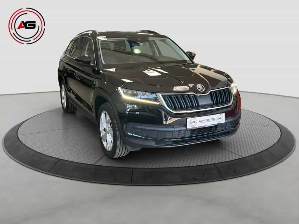 Skoda Kodiaq 4x4 SOLEIL ACC LED CARPLAY STANDHZ KAMERA 10/2019-photo-2