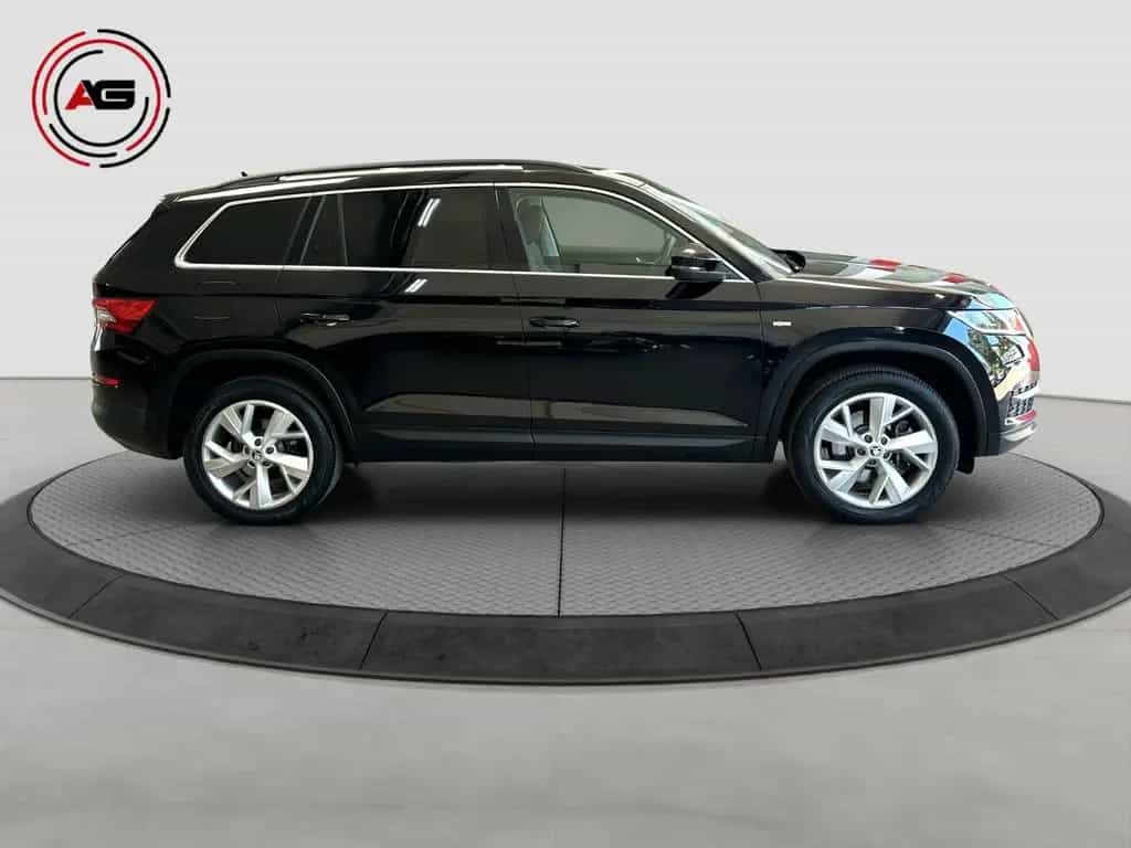 Skoda Kodiaq 4x4 SOLEIL ACC LED CARPLAY STANDHZ KAMERA 10/2019-photo-3