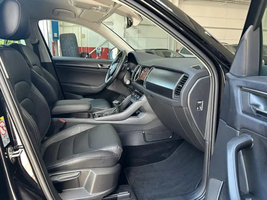 Skoda Kodiaq 4x4 SOLEIL ACC LED CARPLAY STANDHZ KAMERA 10/2019-photo-9