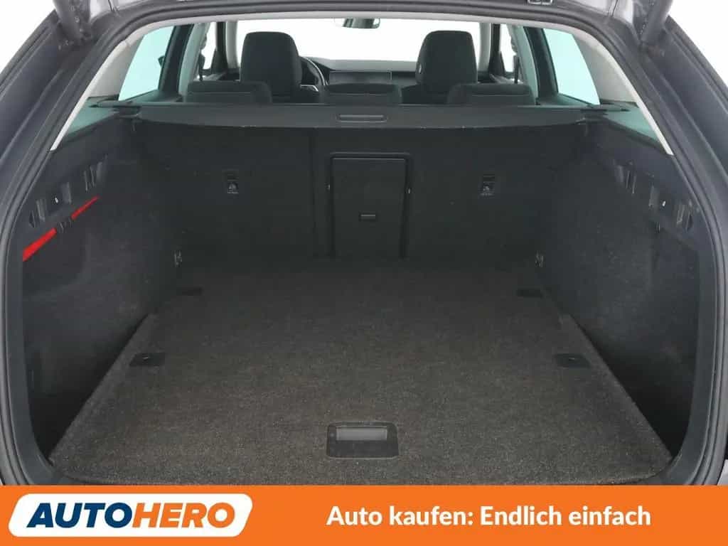 Skoda Octavia 1.5 TSI ACT Tour*NAVI*ACC*PDC*SHZ*ALU* 08/2022-photo-17