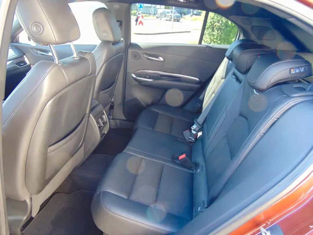 Cadillac XT4 2.0 Turbo Luxury LED+Navi+Sitzheizung 04/2022-photo-10