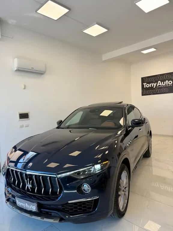 Maserati Levante 3.0 V6 Granlusso 250cv auto TET 12/2020-photo-2