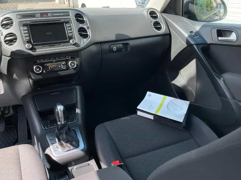Volkswagen Tiguan 1.4 TSI DSG Navigation Bluetooth 04/2015-photo-10