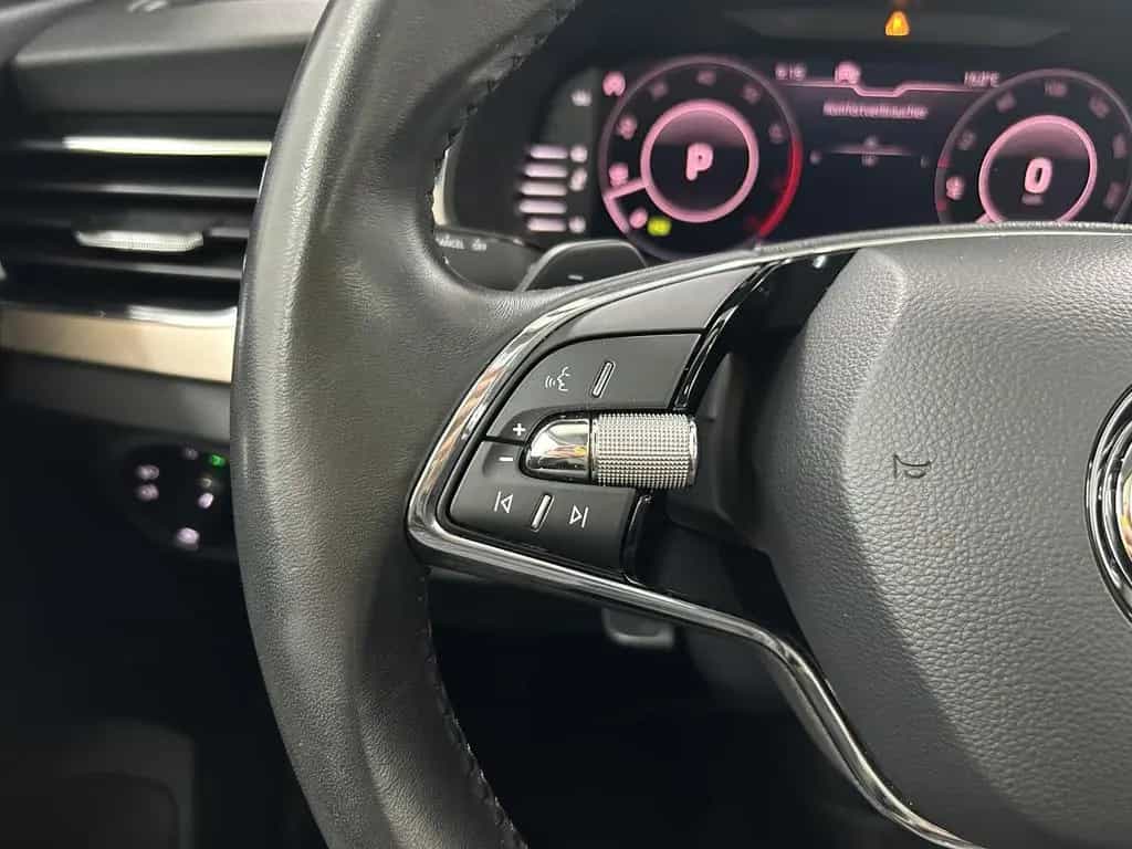 Skoda Scala LED+TEMP+KEYLESS+AMBIENTE+PANO+DAB+ISO+SHZ 07/2021-photo-24