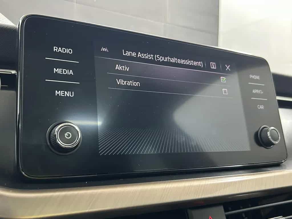 Skoda Scala LED+TEMP+KEYLESS+AMBIENTE+PANO+DAB+ISO+SHZ 07/2021-photo-31